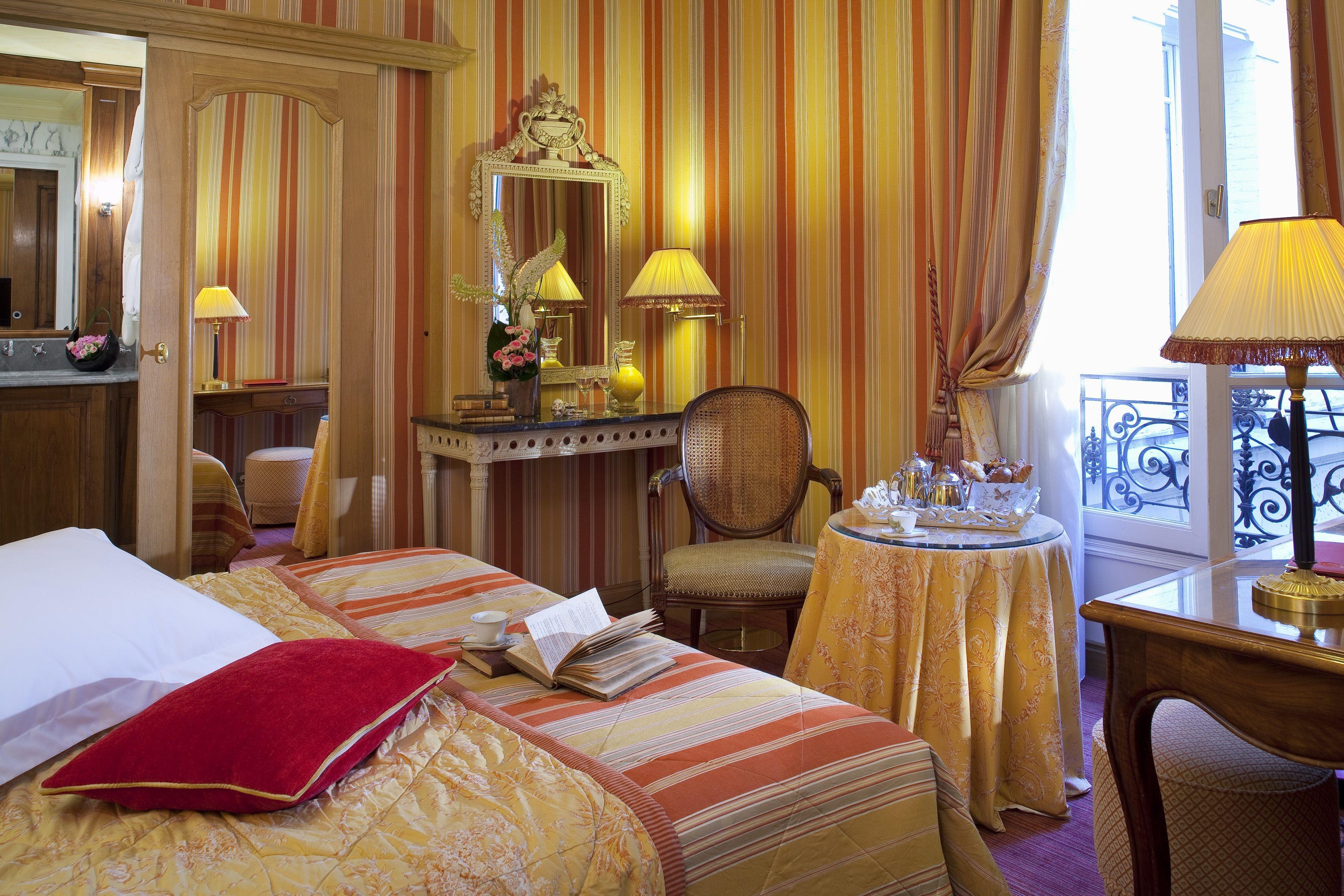 Hotel Chambiges Elysées 4*