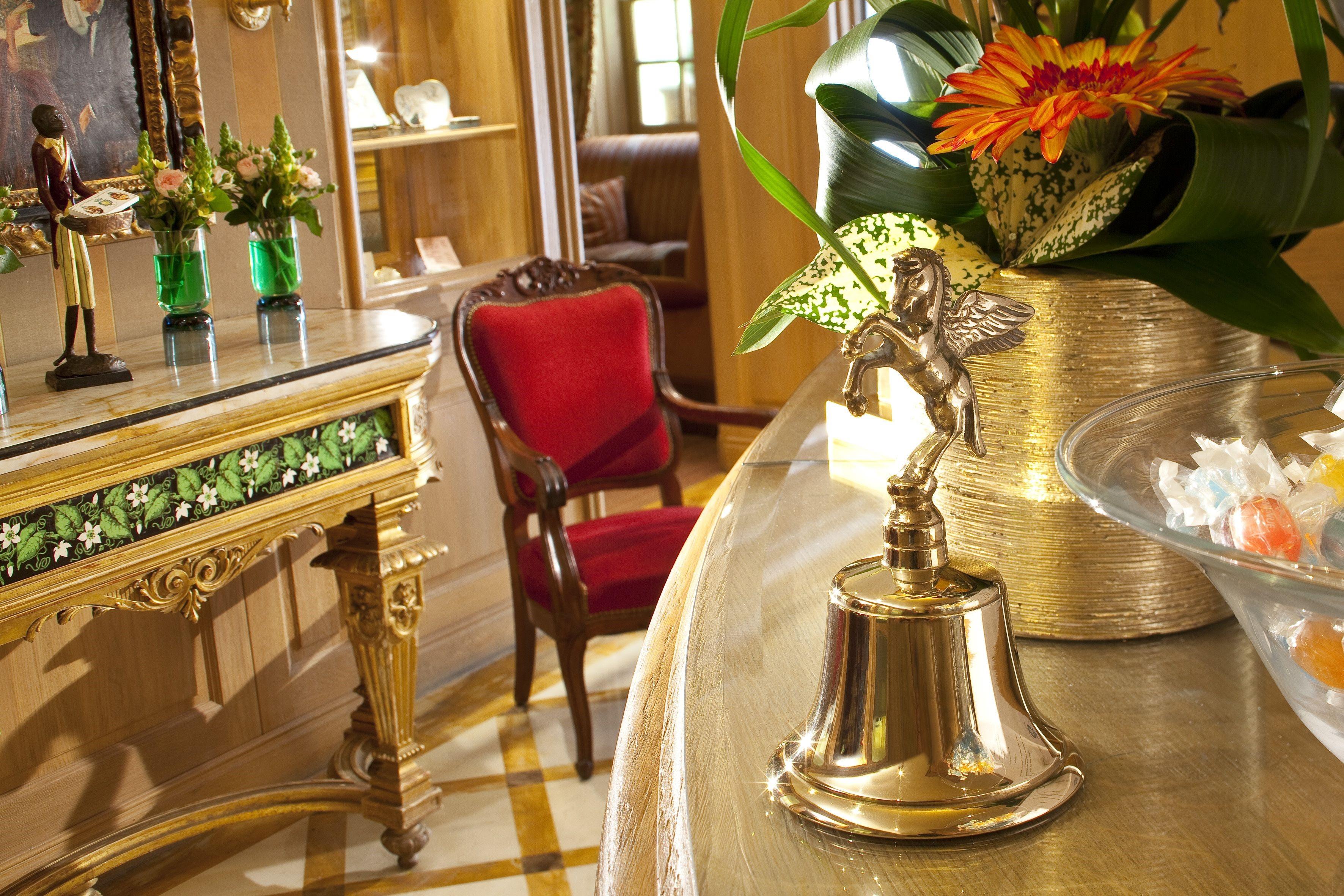 Hotel Chambiges Elysées Paris