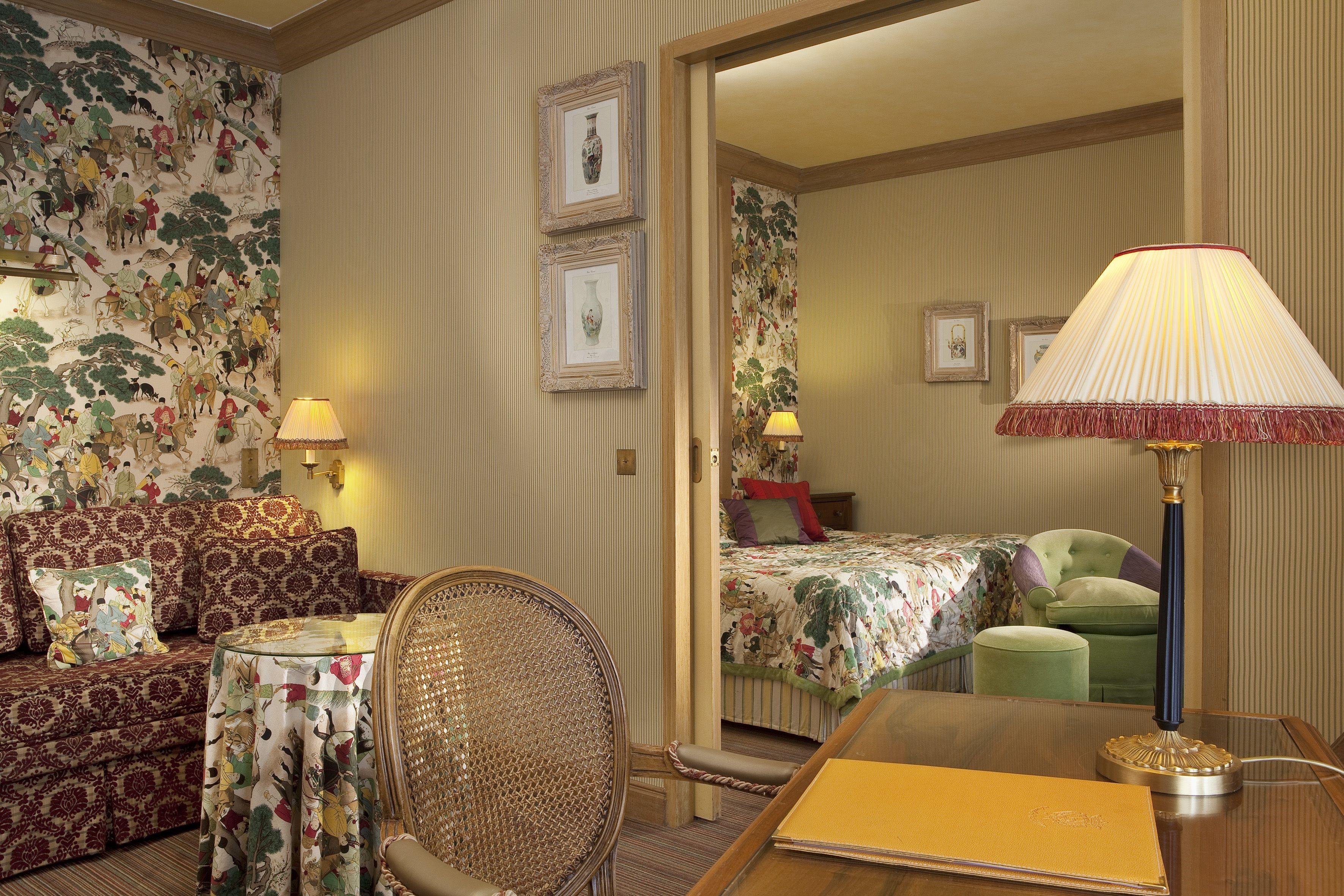 Hotel Chambiges Elysées 4*