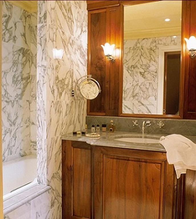 Chambiges Elysées Hotel